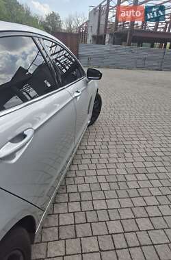 Седан Ford Fusion 2016 в 