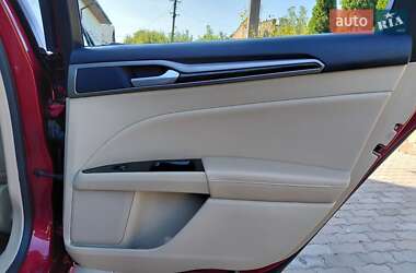 Седан Ford Fusion 2014 в Сокале