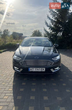Седан Ford Fusion 2017 в 