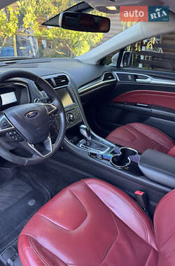 Седан Ford Fusion 2014 в 