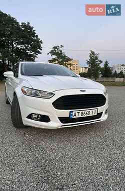 Седан Ford Fusion 2013 в 