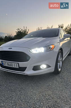 Седан Ford Fusion 2013 в 