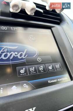 Седан Ford Fusion 2014 в 