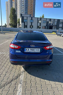 Седан Ford Fusion 2015 в 