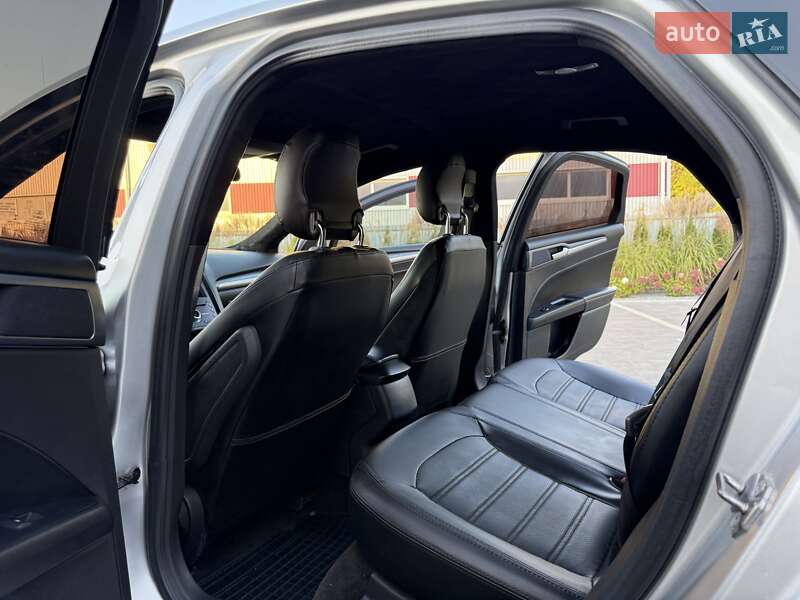 Седан Ford Fusion 2012 в Луцьку