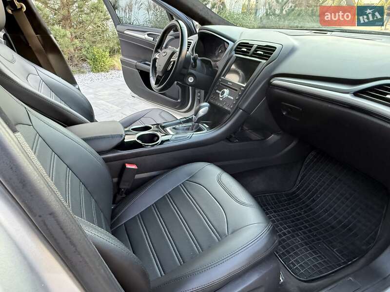 Седан Ford Fusion 2012 в Луцьку