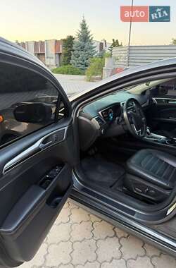 Седан Ford Fusion 2014 в Павлограді