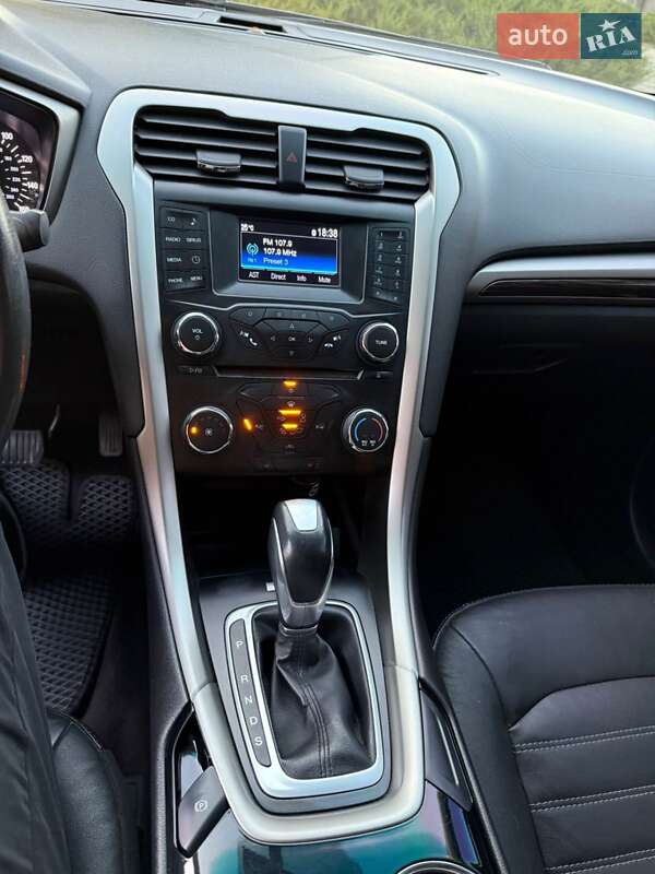 Седан Ford Fusion 2014 в Павлограде