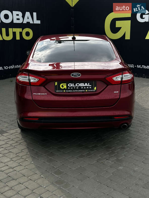 Седан Ford Fusion 2015 в Львове