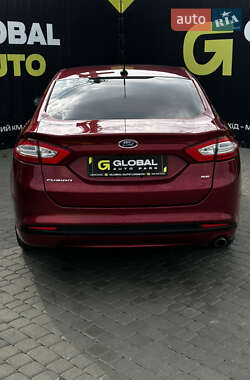 Седан Ford Fusion 2015 в 