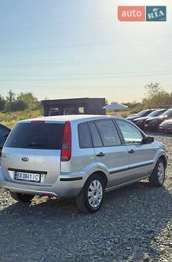 Хэтчбек Ford Fusion 2003 в 