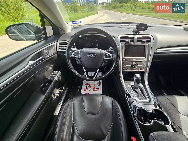 Седан Ford Fusion 2016 в Ровно