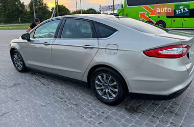 Седан Ford Fusion 2014 в 