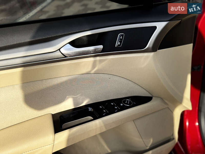 Седан Ford Fusion 2015 в Ивано-Франковске
