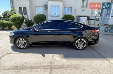 Седан Ford Fusion 2016 в 