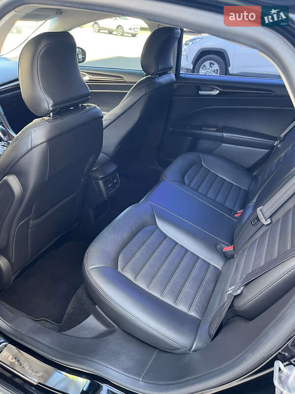 Седан Ford Fusion 2016 в Харькове