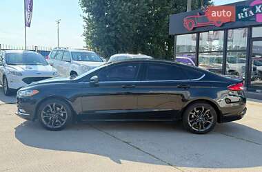 Седан Ford Fusion 2018 в 