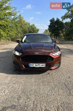 Седан Ford Fusion 2015 в Каменском