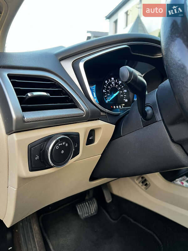 Седан Ford Fusion 2014 в Дрогобичі
