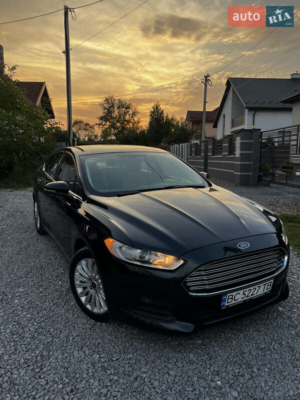 Седан Ford Fusion 2014 в Дрогобичі