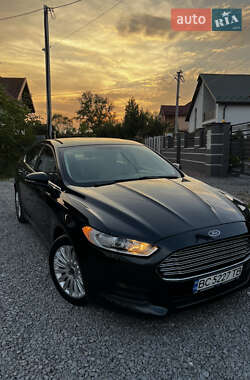 Седан Ford Fusion 2014 в 
