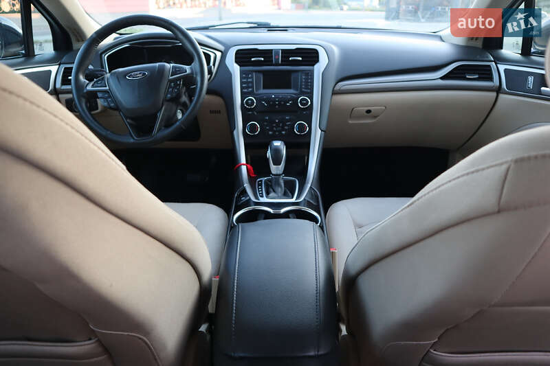 Седан Ford Fusion 2014 в Дрогобичі