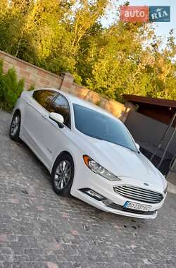 Седан Ford Fusion 2017 в 