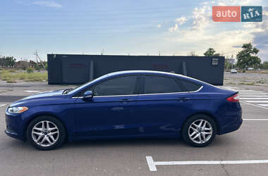 Седан Ford Fusion 2016 в 