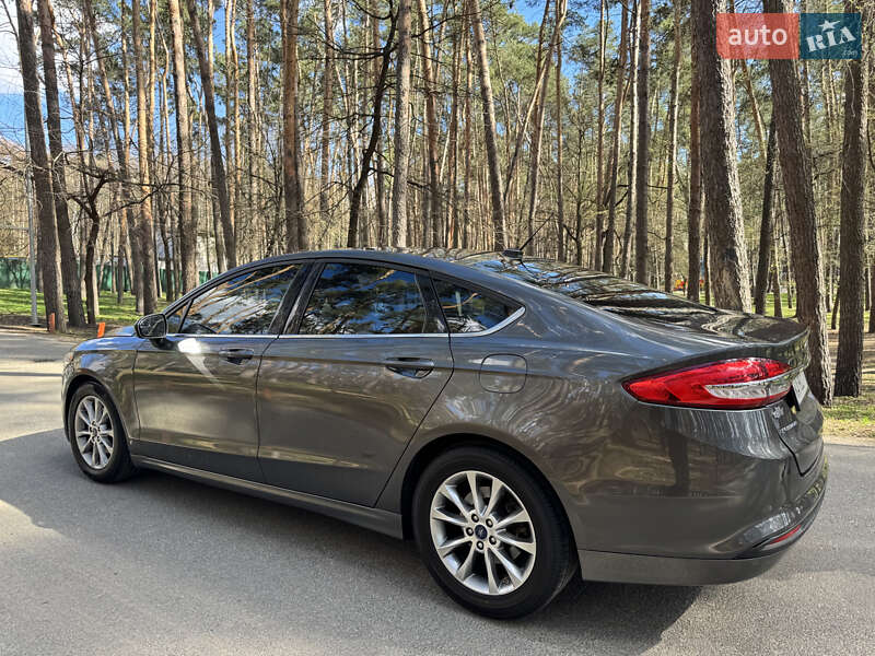 Седан Ford Fusion 2016 в Києві