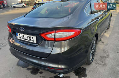 Седан Ford Fusion 2015 в 