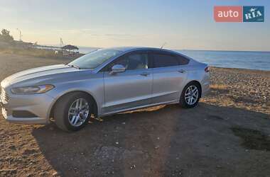 Седан Ford Fusion 2016 в 