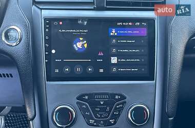 Седан Ford Fusion 2017 в 
