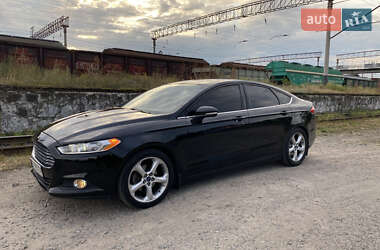Седан Ford Fusion 2016 в 