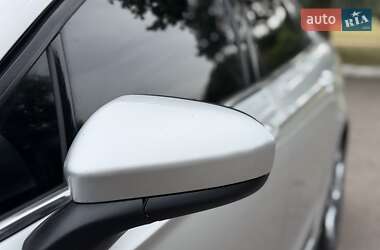 Седан Ford Fusion 2017 в 