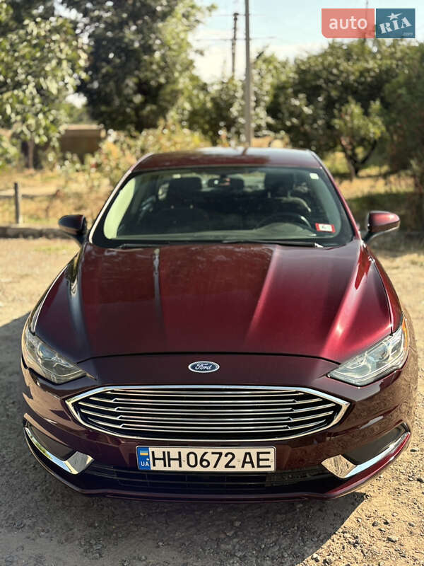 Седан Ford Fusion 2018 в Южном