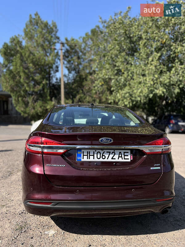 Седан Ford Fusion 2018 в Южном