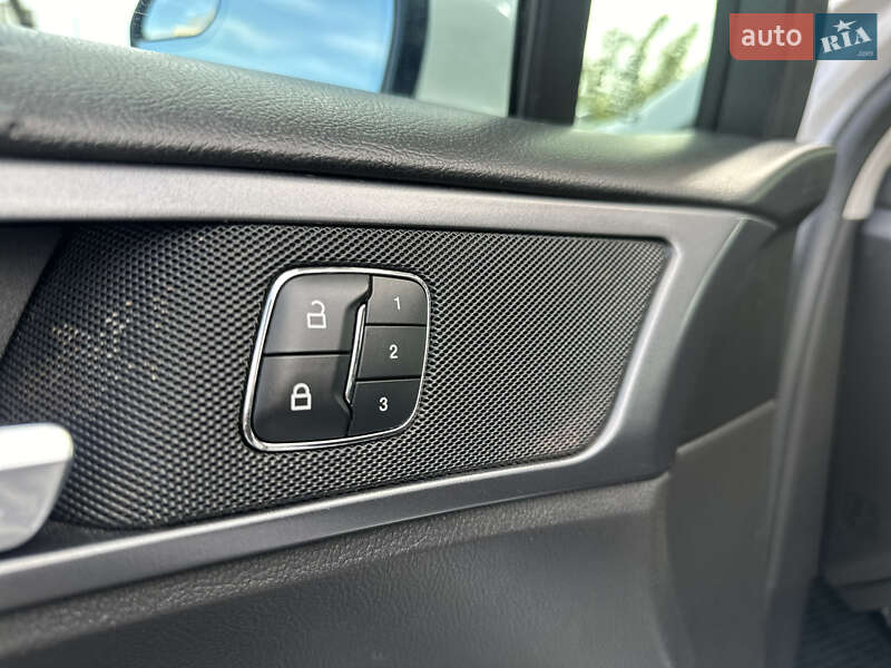 Седан Ford Fusion 2013 в Києві