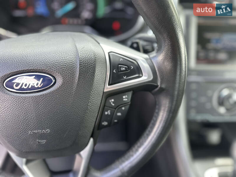 Седан Ford Fusion 2013 в Києві