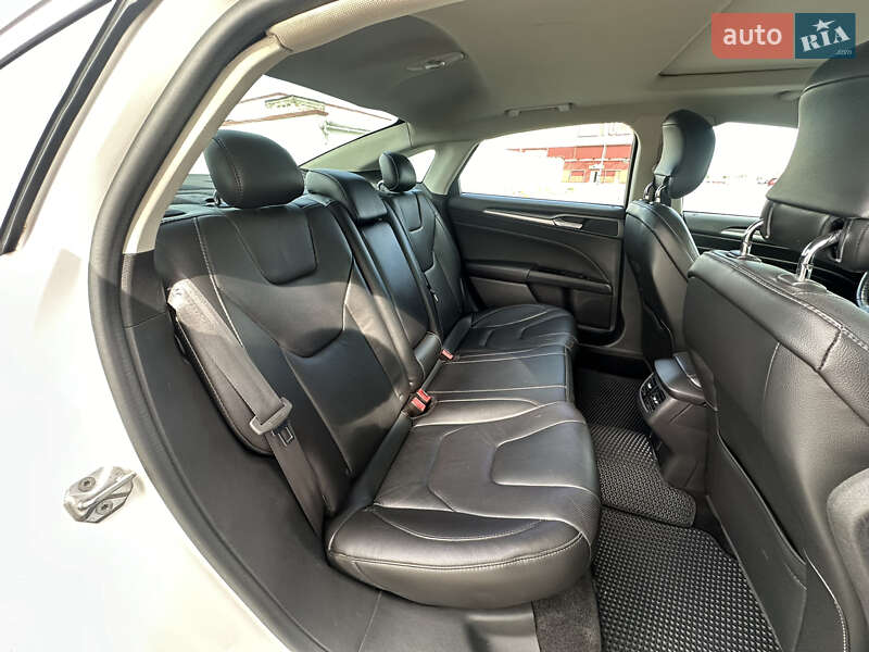 Седан Ford Fusion 2013 в Києві