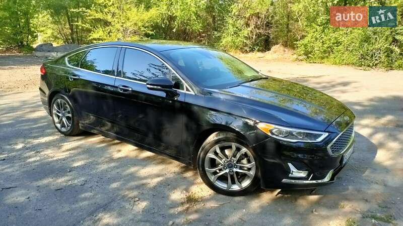 Ford Fusion 2020