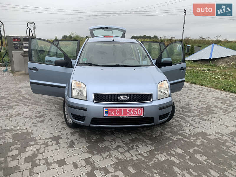 Хэтчбек Ford Fusion 2004 в Борщеве