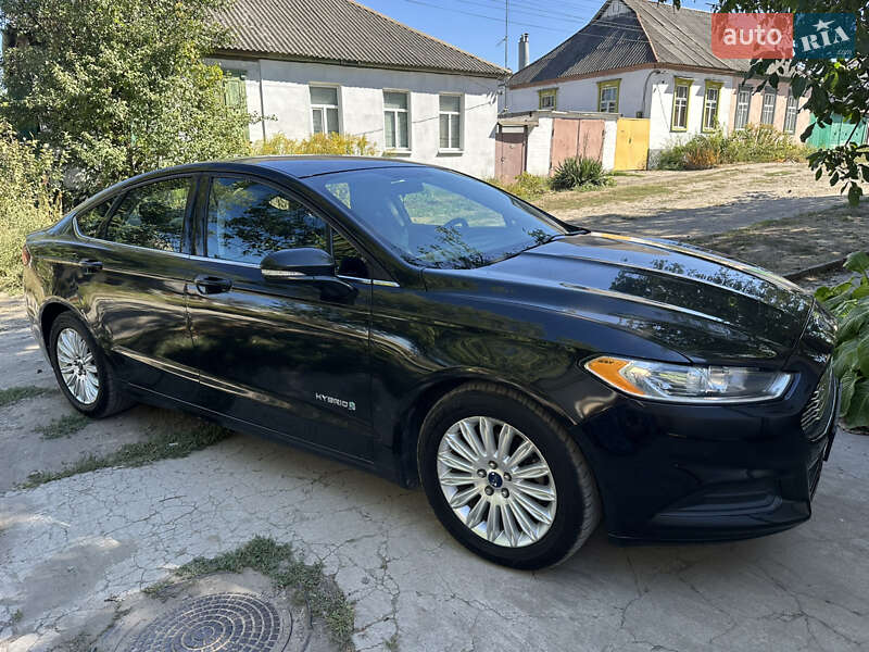 Седан Ford Fusion 2014 в Днепре