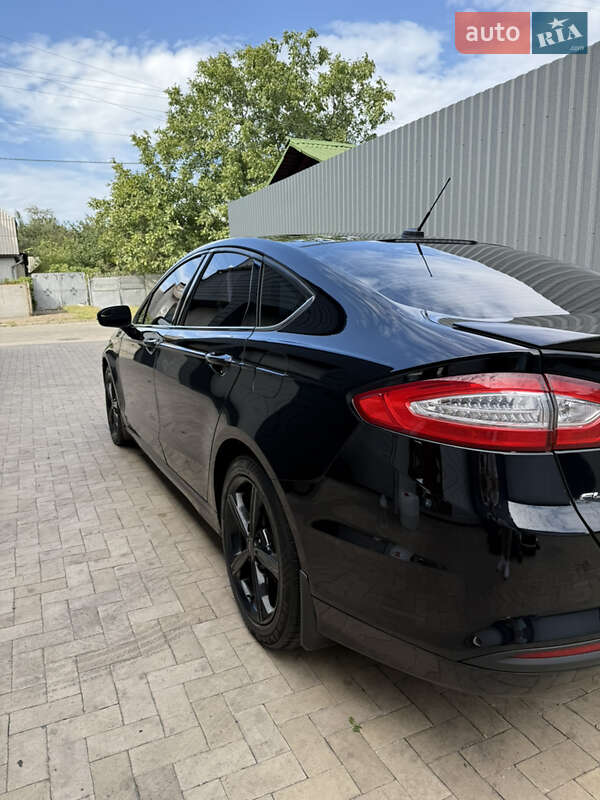 Седан Ford Fusion 2015 в Києві фото 5 Седан Ford Fusion 2015 в Києві