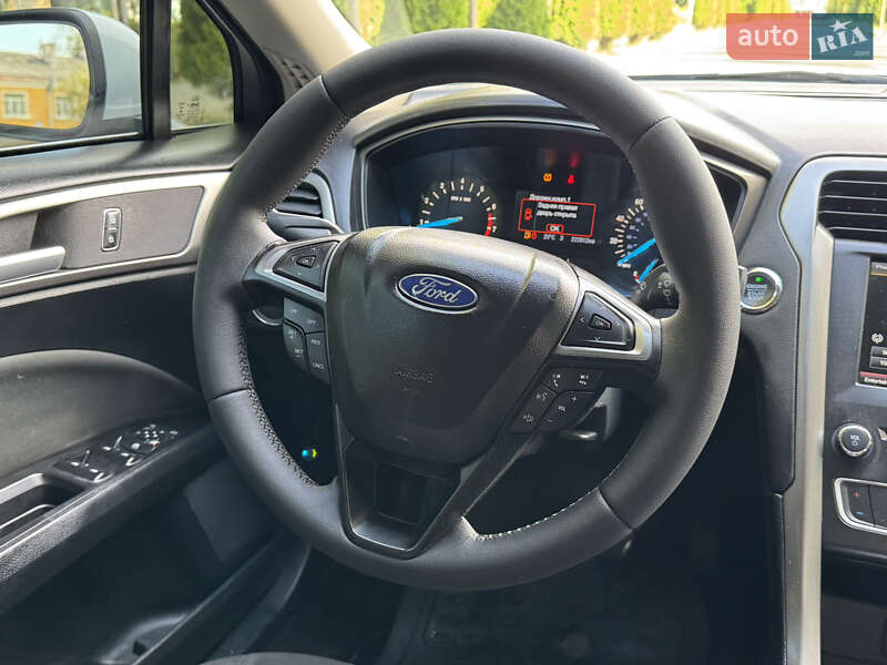 Седан Ford Fusion 2016 в Киеве