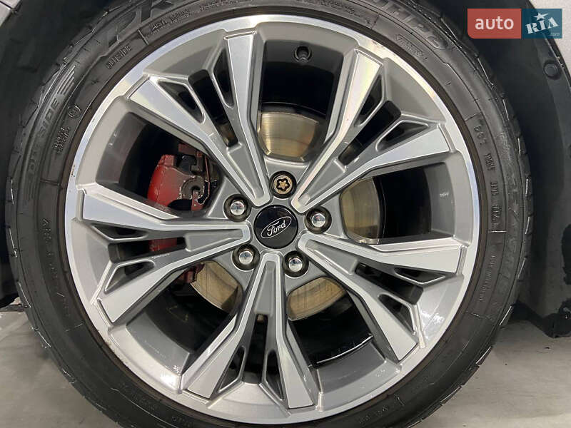 Седан Ford Fusion 2012 в Києві