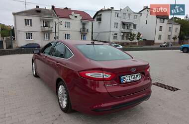 Седан Ford Fusion 2013 в 