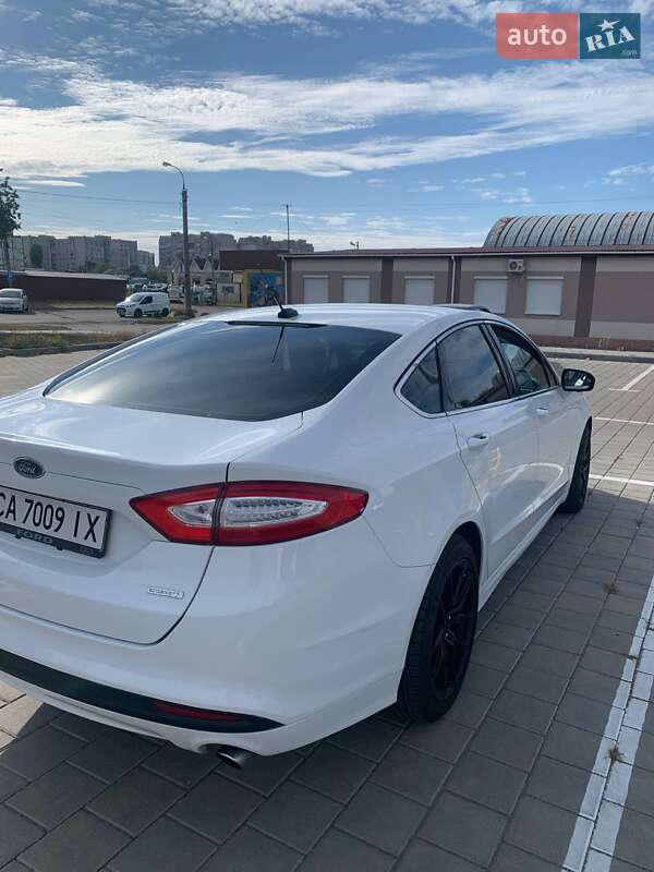 Седан Ford Fusion 2013 в Черкасах
