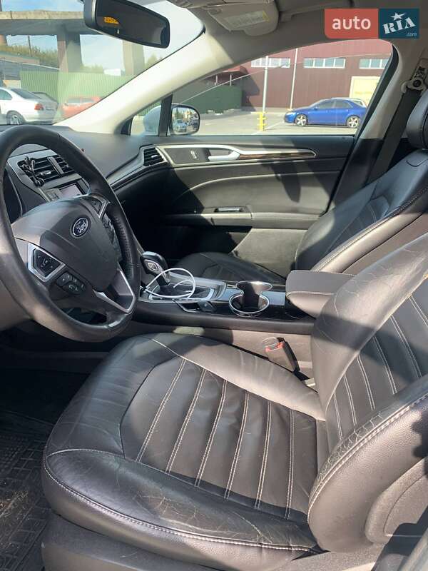 Седан Ford Fusion 2013 в Черкасах