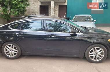 Седан Ford Fusion 2016 в 
