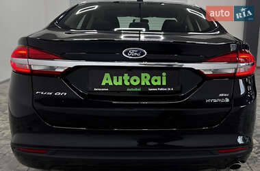 Седан Ford Fusion 2016 в 
